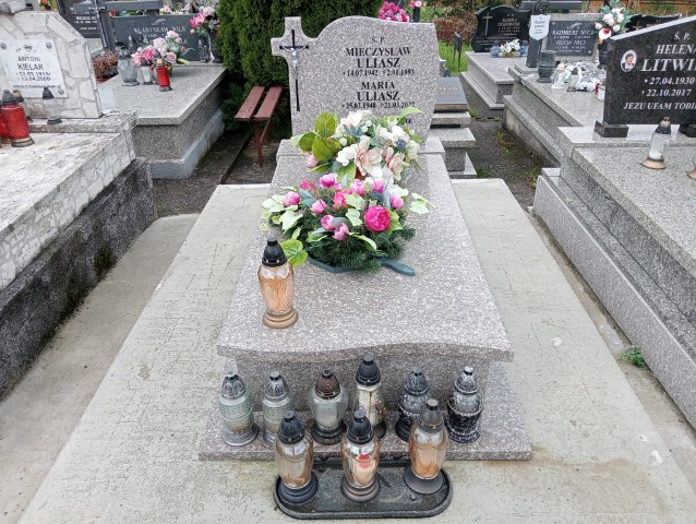 Grób Maria Uliasz