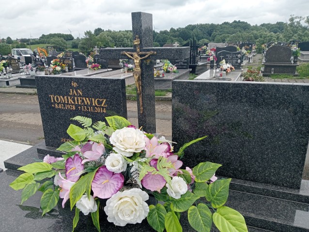 Jan Tomkiewicz 1928 Iwonicz Zdrój - Grobonet - Wyszukiwarka osób pochowanych