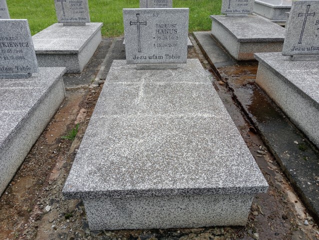 Grób Tadeusz Hanus