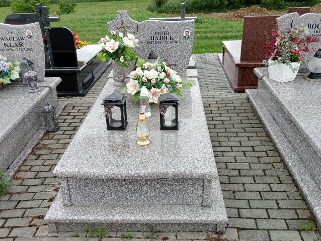 Grób Piotr Hajduk