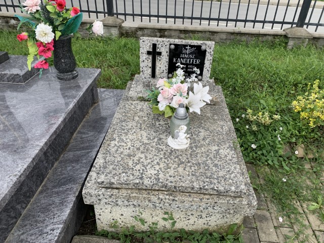 Grób Janusz Kandefer