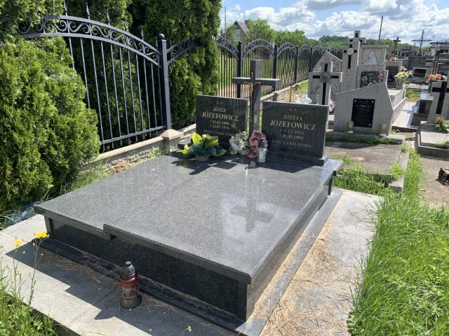 Grób Józef Józefowicz