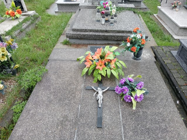 Grób Aniela Krupa