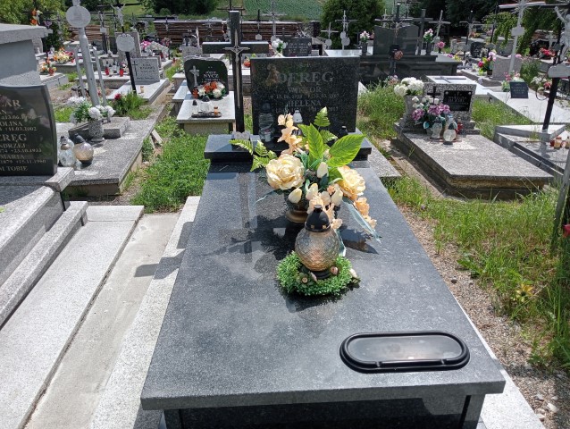 Grób Wiktor Deręg
