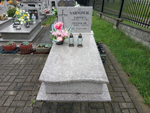 Grób Stanisław Sarna