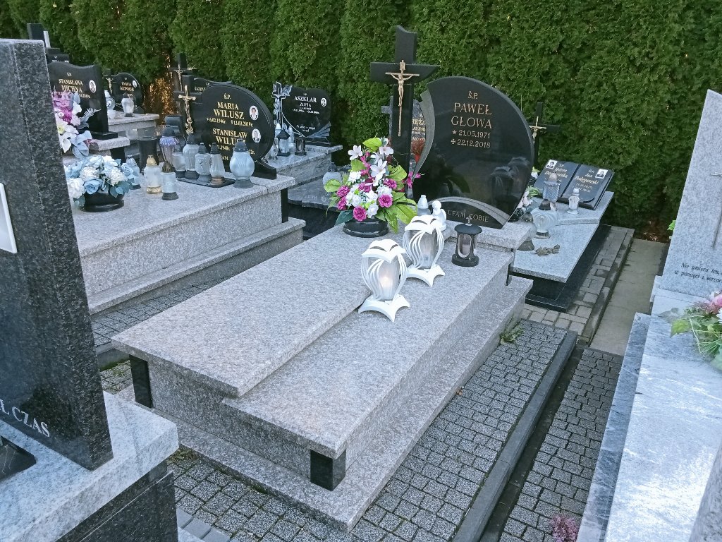 Grób Paweł Głowa