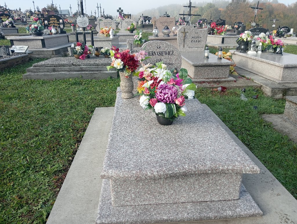 Grób Jan Wernasiewicz